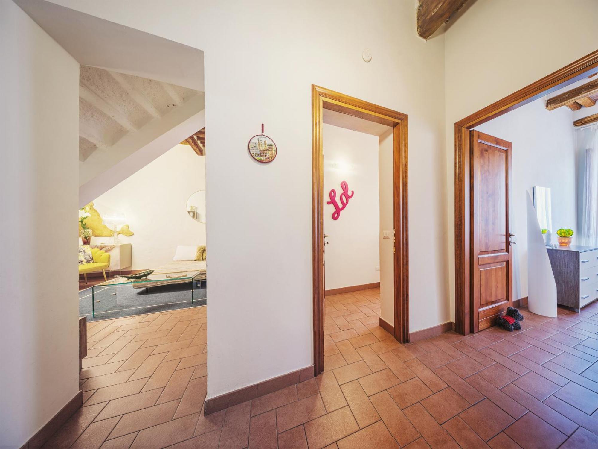 Michael'S Home - Cozy Apartment In The Heart Of Lucca Exterior foto