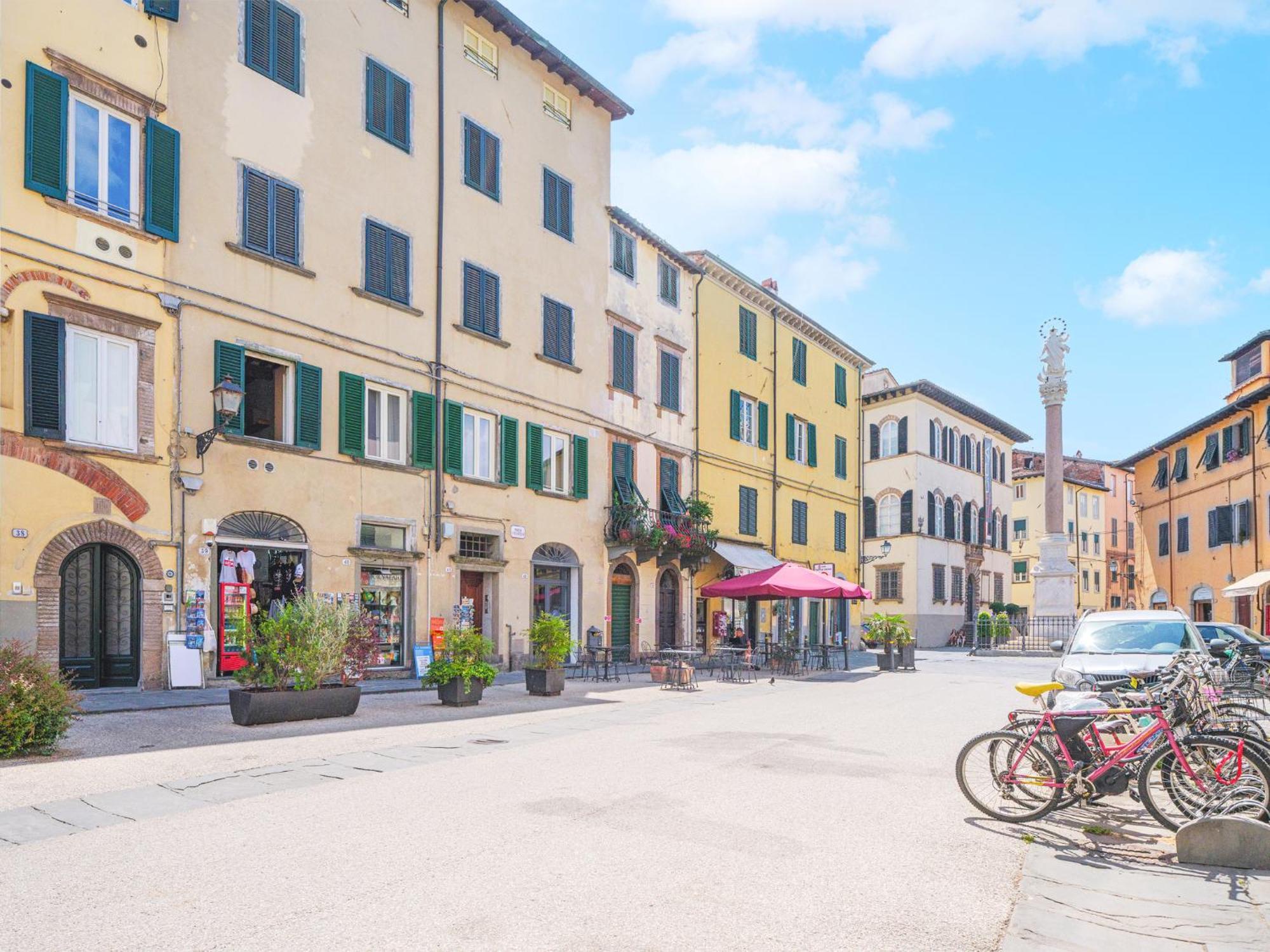 Michael'S Home - Cozy Apartment In The Heart Of Lucca Exterior foto